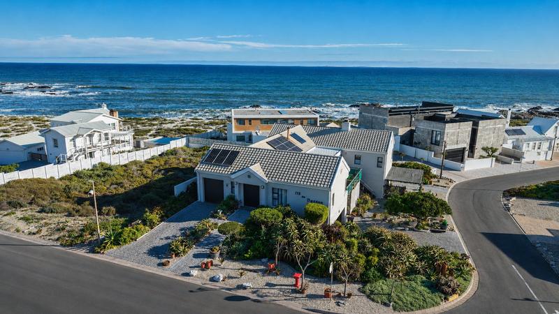6 Bedroom Property for Sale in Pearl Bay Western Cape